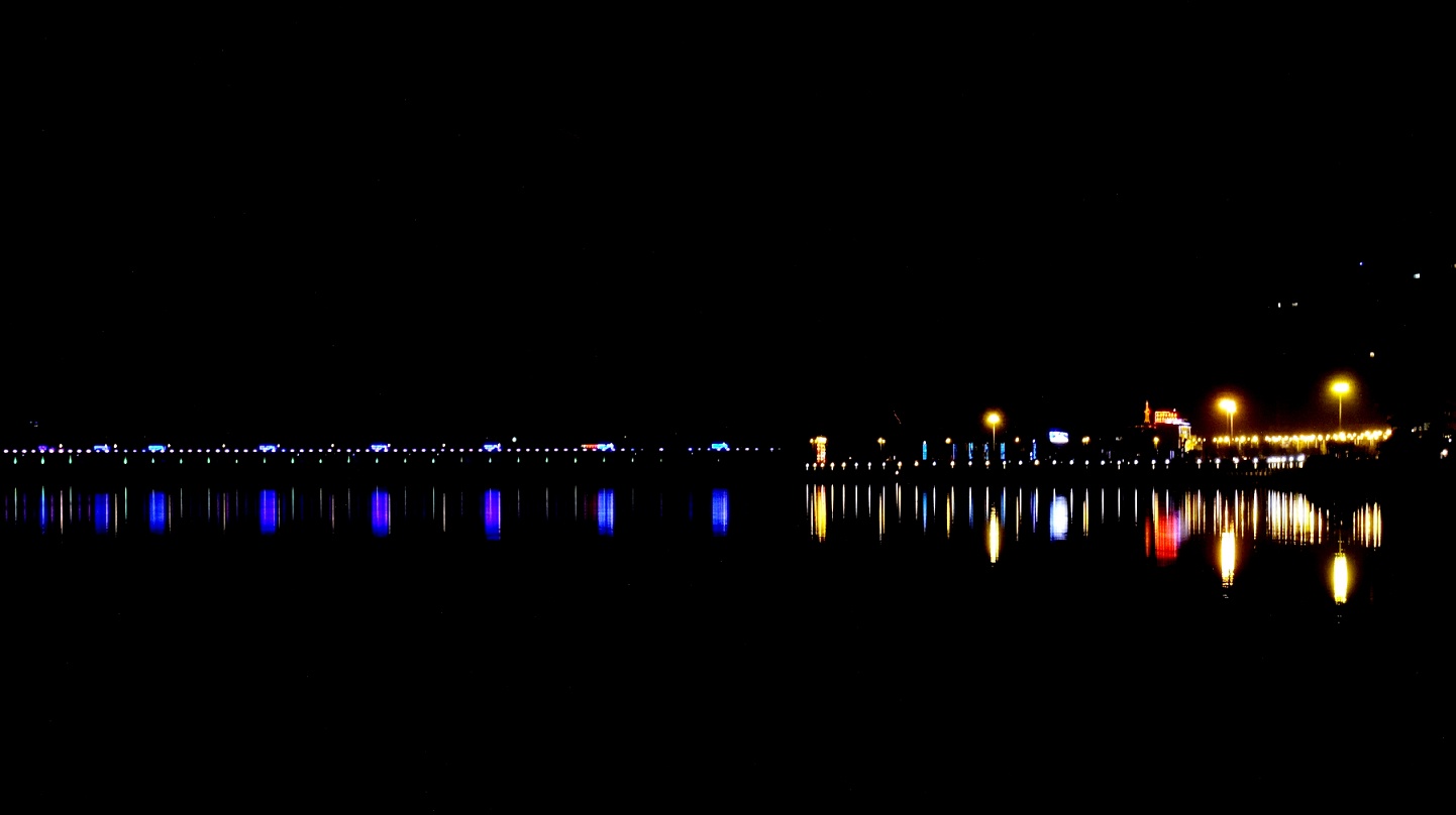 D����ƽ��ҹ��.jpg